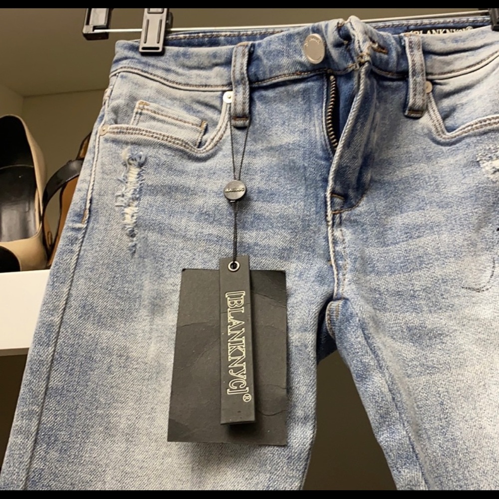 BLANK NYC Jeans - Picture 4 of 5